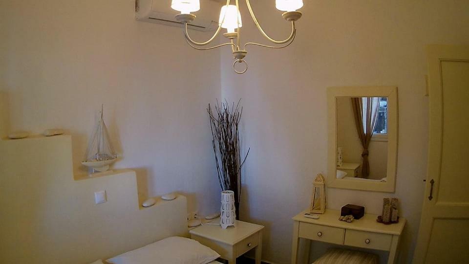 Romanos Summer House Villa Agios Romanos ภายนอก รูปภาพ